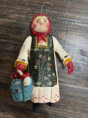 House Of Hatten Hand-Painted Folk Art Maids a Milking